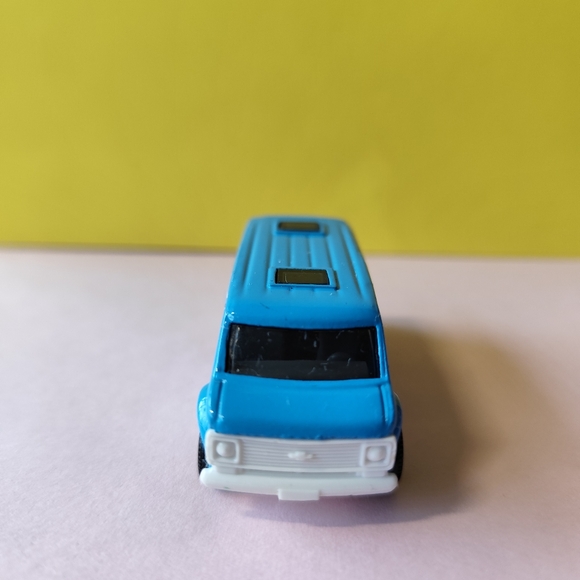 Matchbox Blue 2006 Chevy Van WiFi Repair Made in Thailand MB709 E41 - Picture 2 of 6